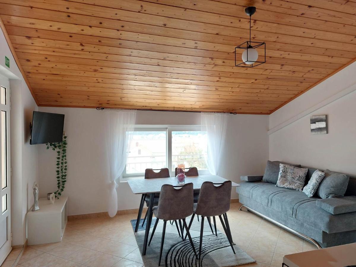 Apartmani Mare ชิเบนิก ภายนอก รูปภาพ