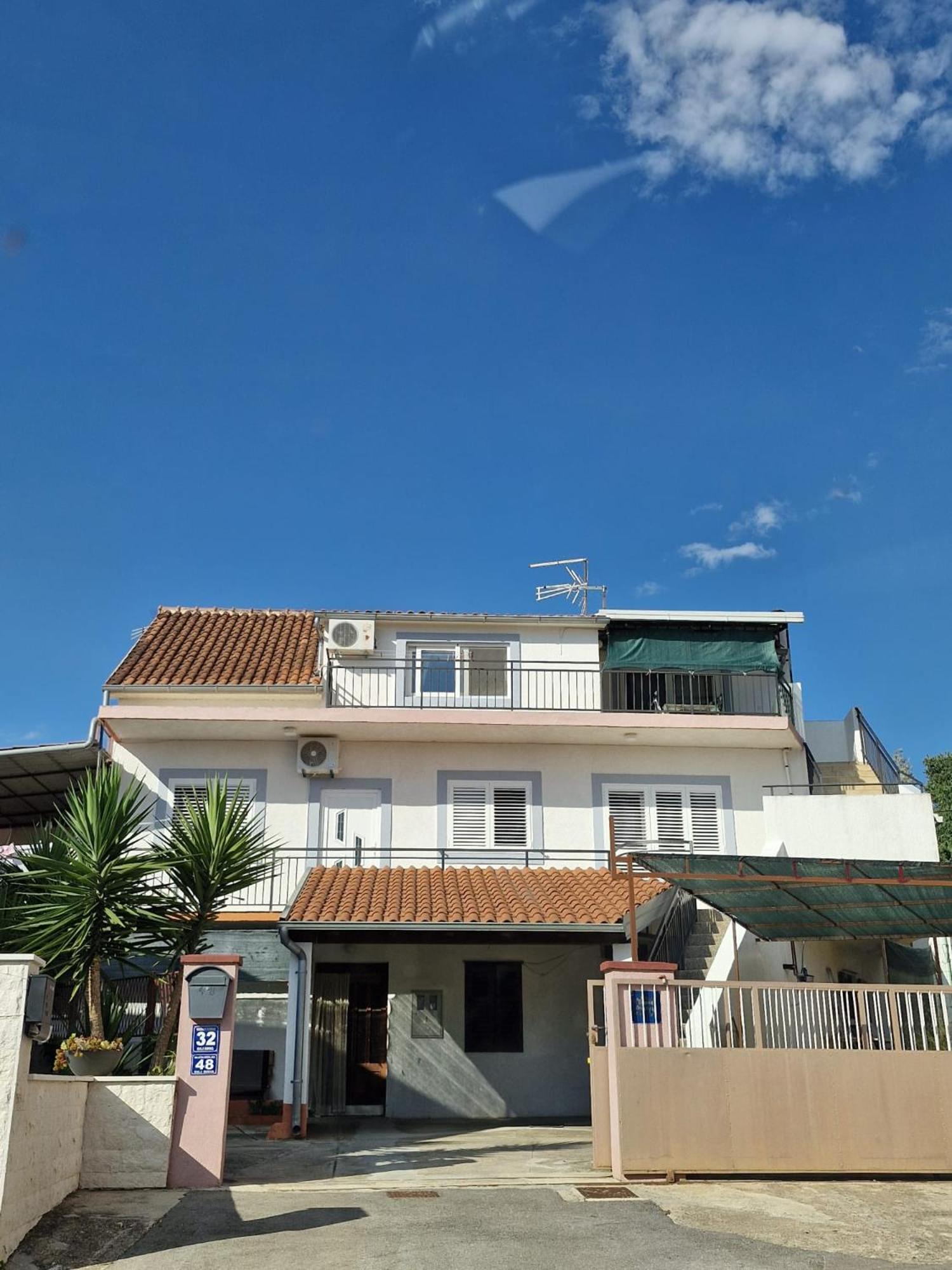 Apartmani Mare ชิเบนิก ภายนอก รูปภาพ